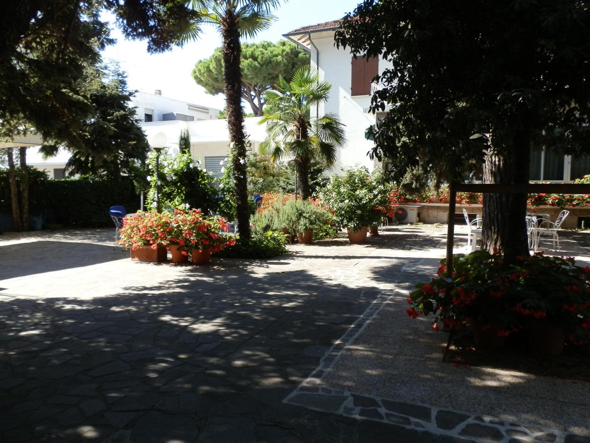 Hotel Nautic B&B Bellaria-Igea Marina Eksteriør billede