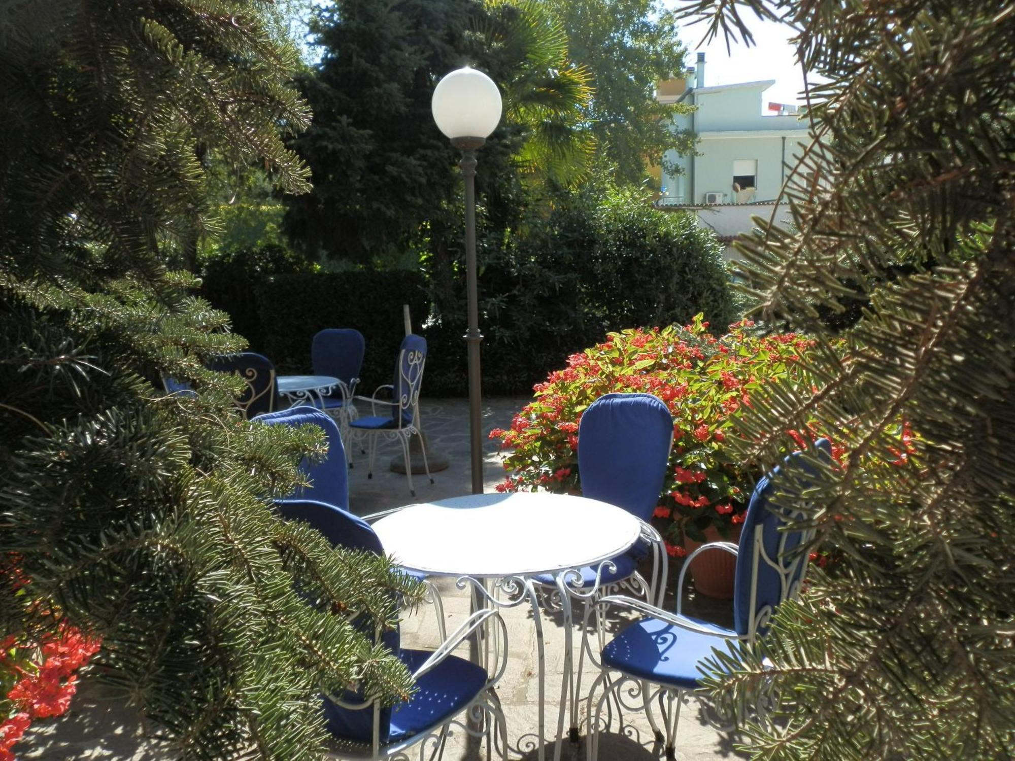 Hotel Nautic B&B Bellaria-Igea Marina Eksteriør billede