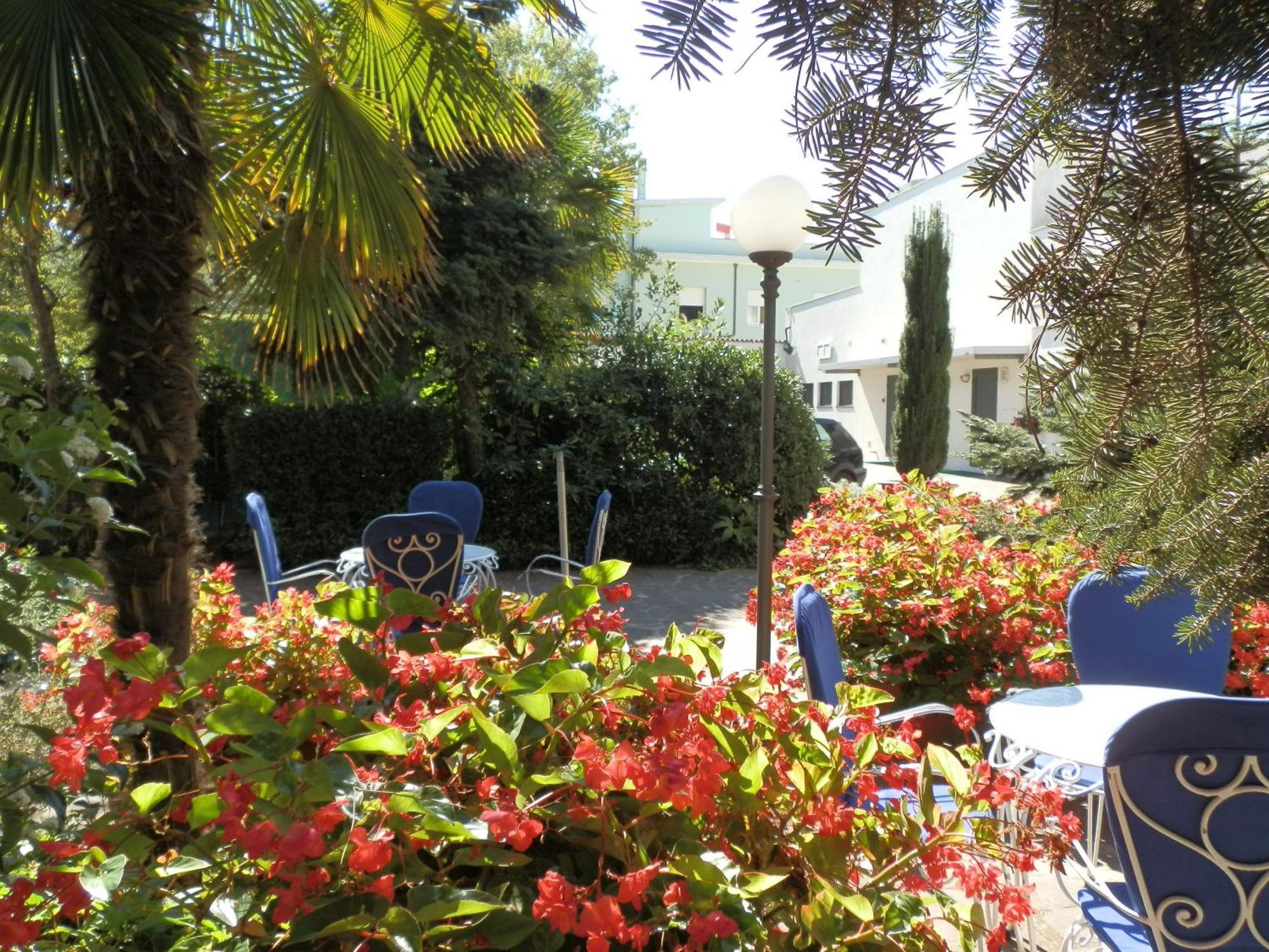 Hotel Nautic B&B Bellaria-Igea Marina Eksteriør billede